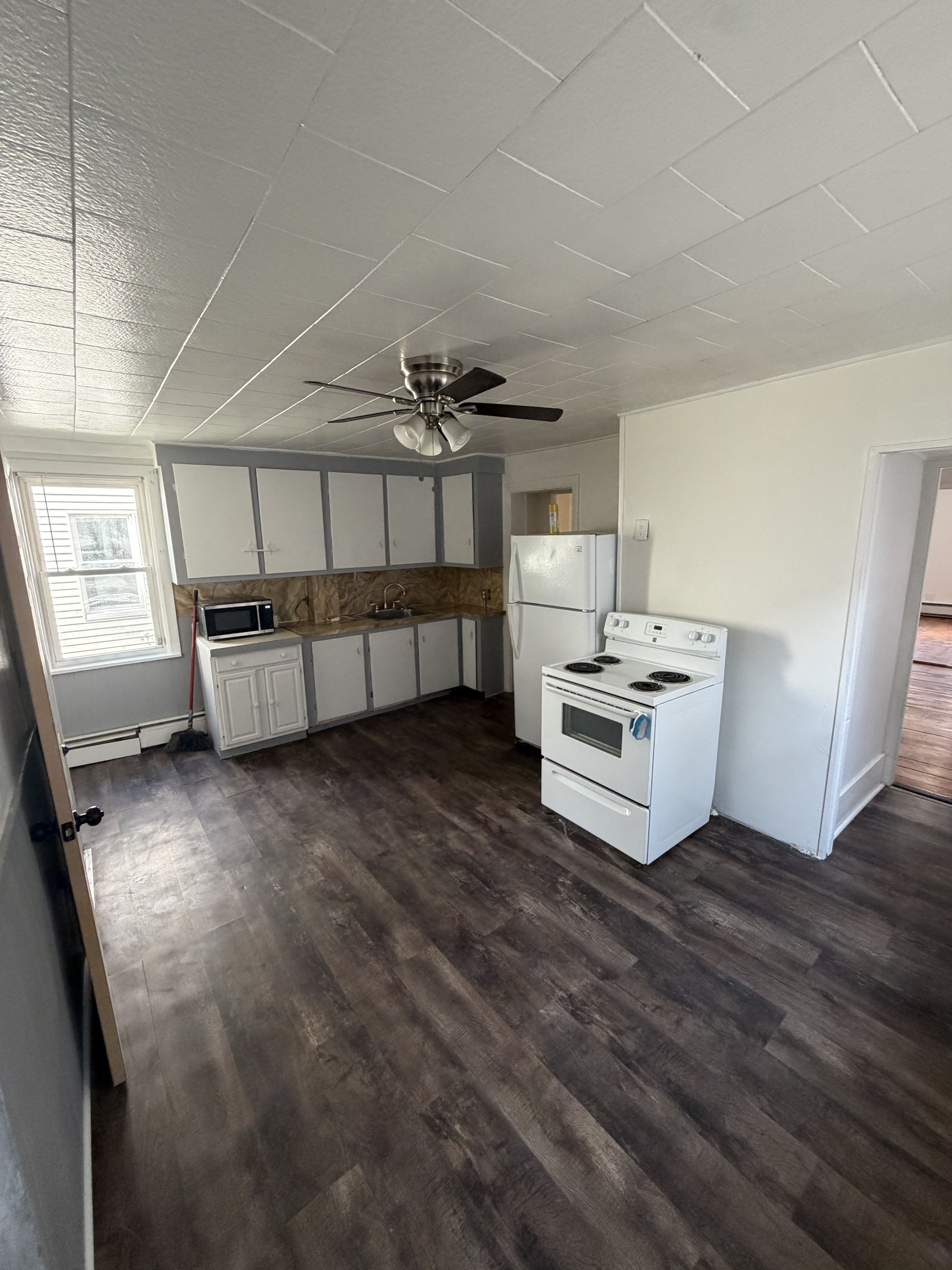 60 Grove Street – photo 3