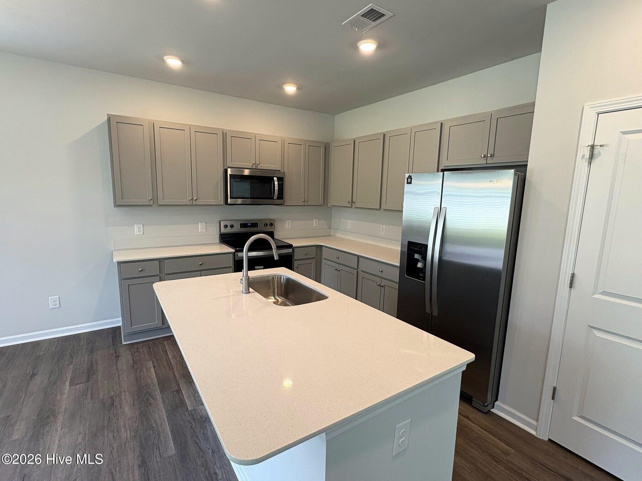 1079 Hanson Drive – photo 2