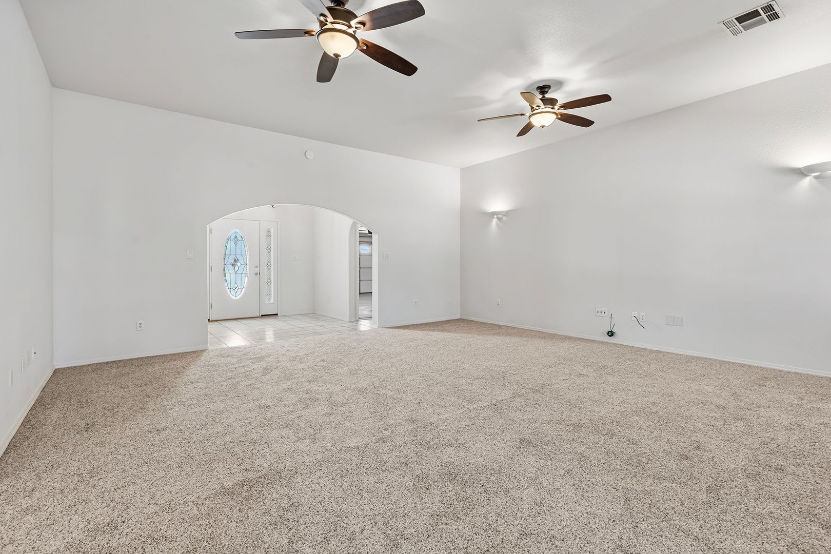 Roomy 4 Bedroom Home near Golf Course – photo 4