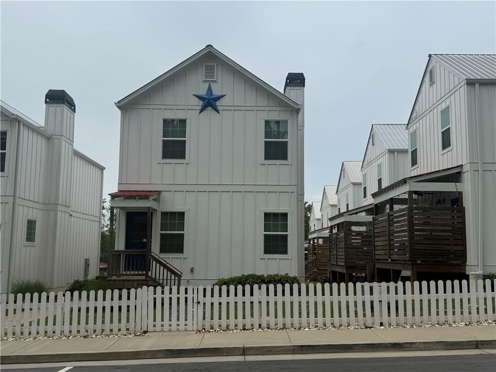 768 Grove Street – photo 1