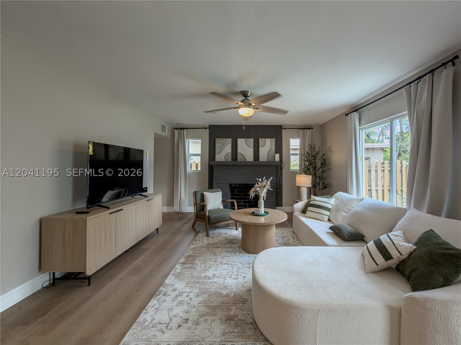 1813 SW 10th St – photo 5