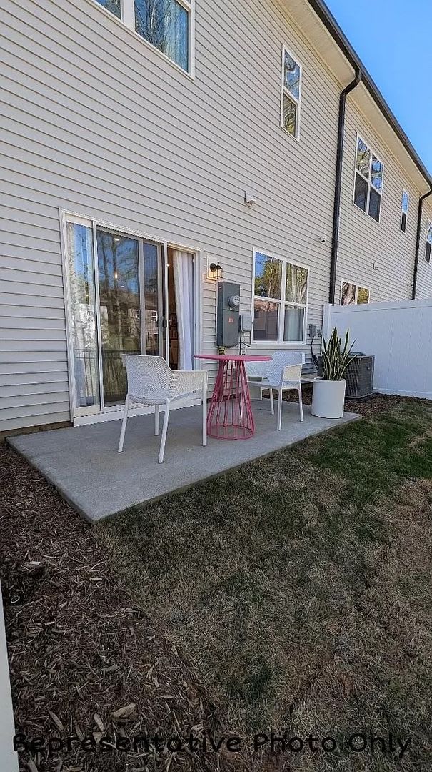 Room in 3 Bedroom Home at Widden Way – photo 5