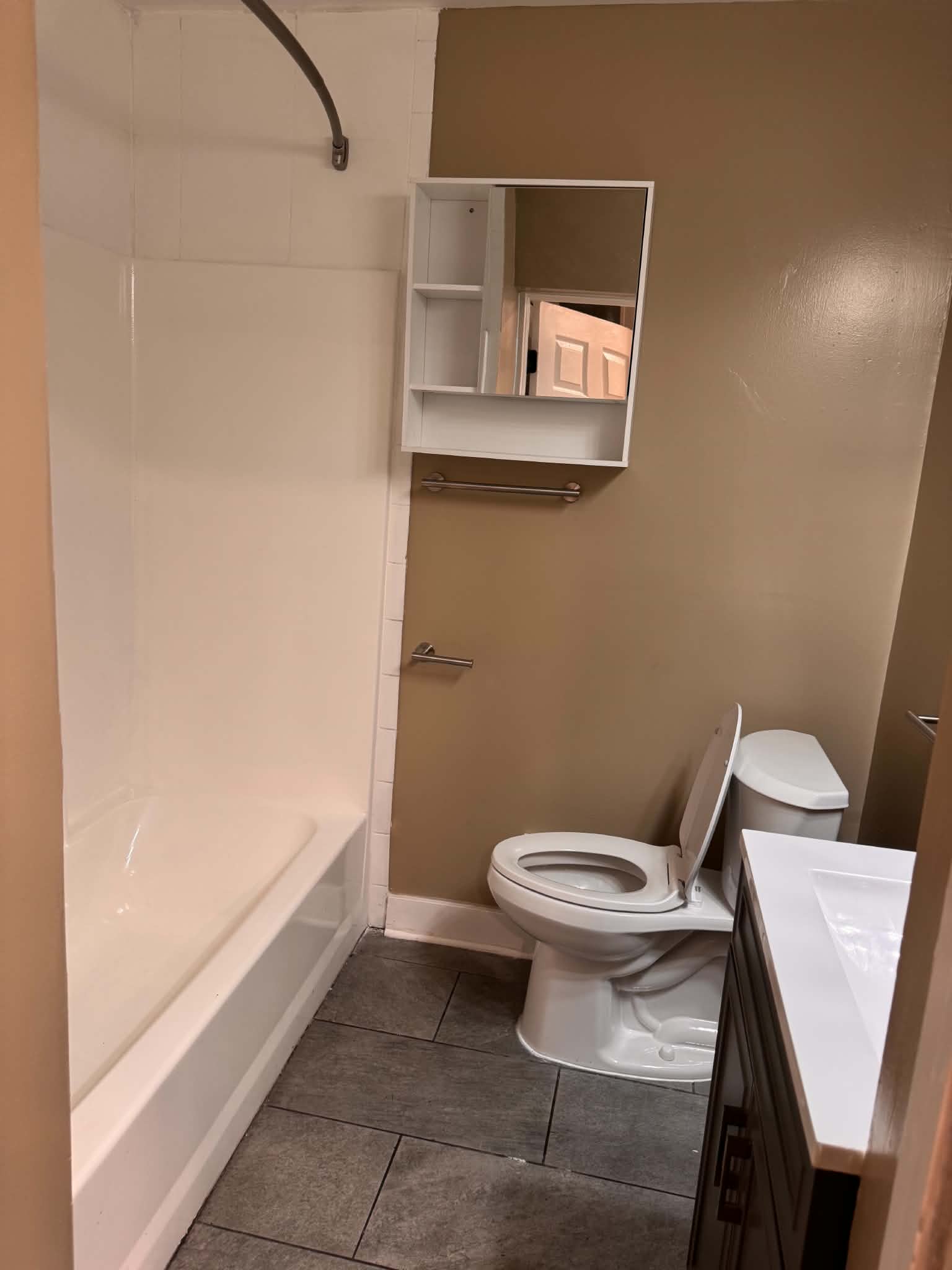 437 W Main St – photo 4