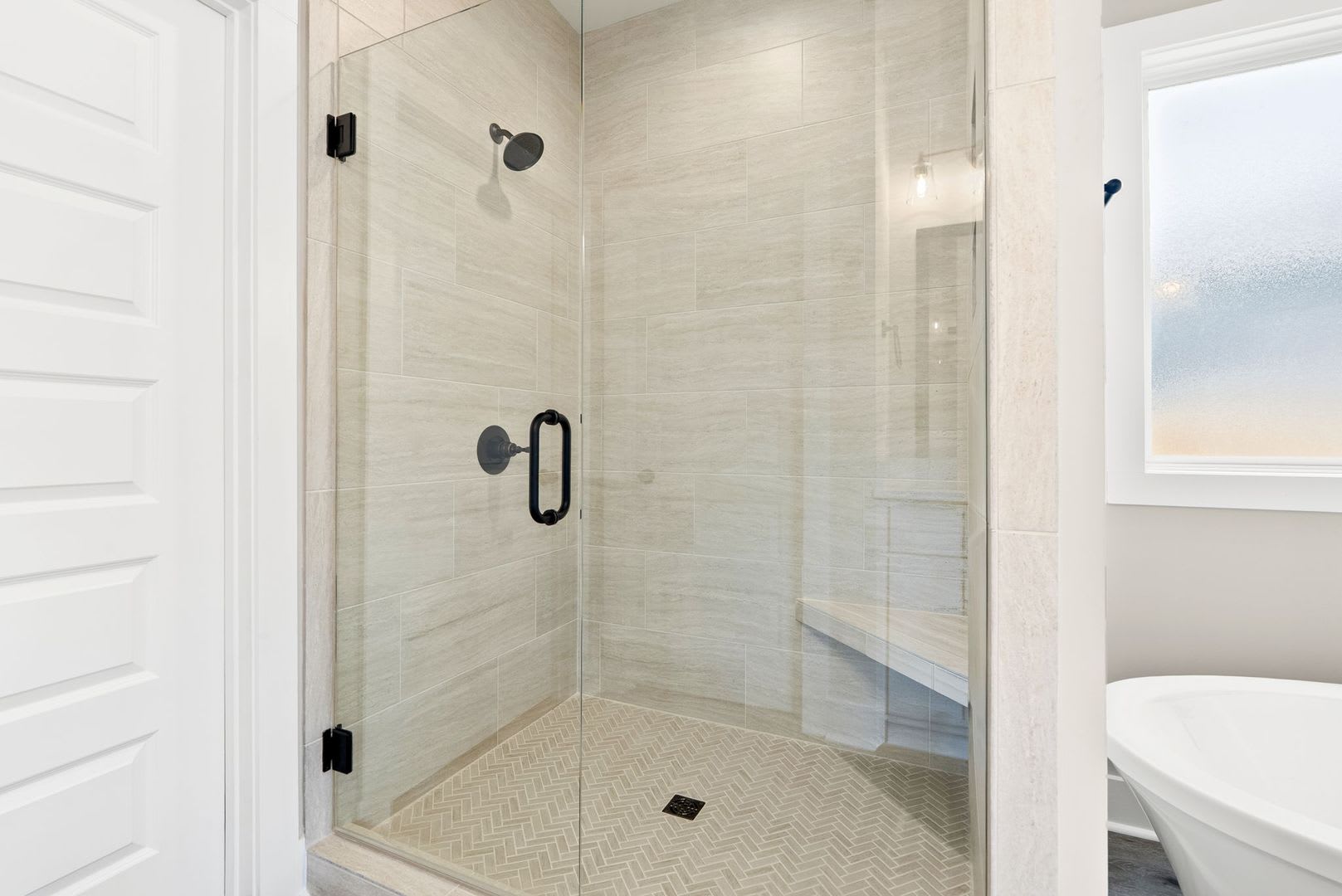 Available now. Brand new construction. 4Br, 3.5 Ba open concept home – photo 4