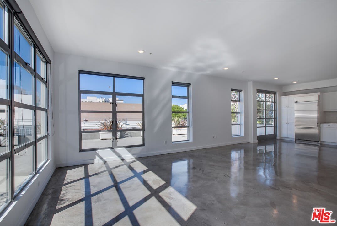 1358 4Th St – photo 2