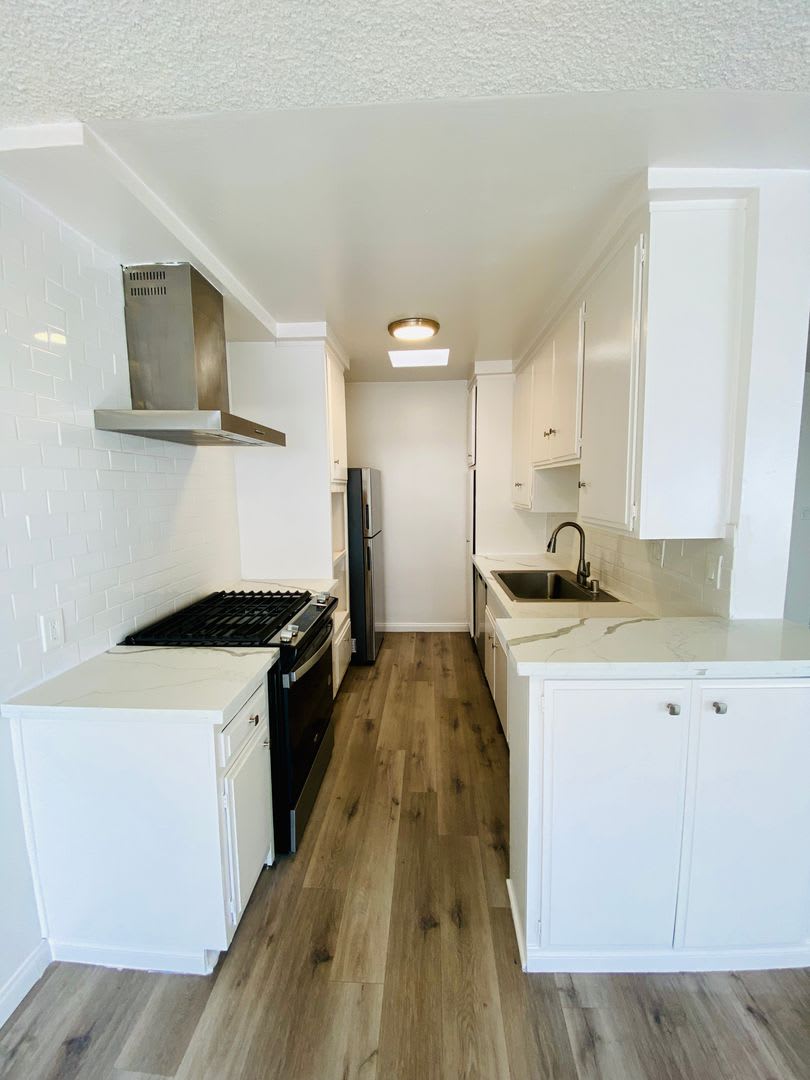 7010 Lanewood Avenue LLC – photo 3