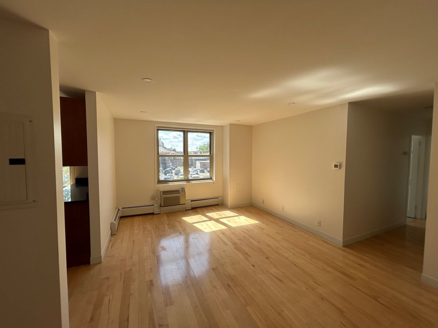 2 Bed on Camelot Ct – photo 3