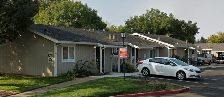 2654 McGregor Dr. – photo 3