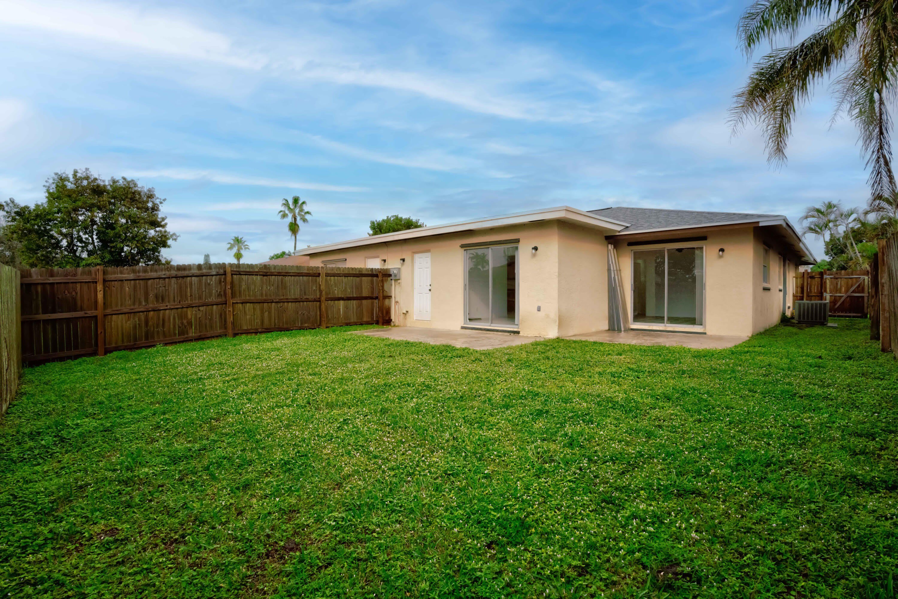 4698 Arthur Street – photo 3