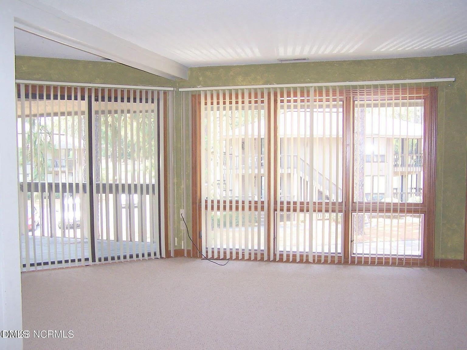 220 Foxkroft Drive – photo 4