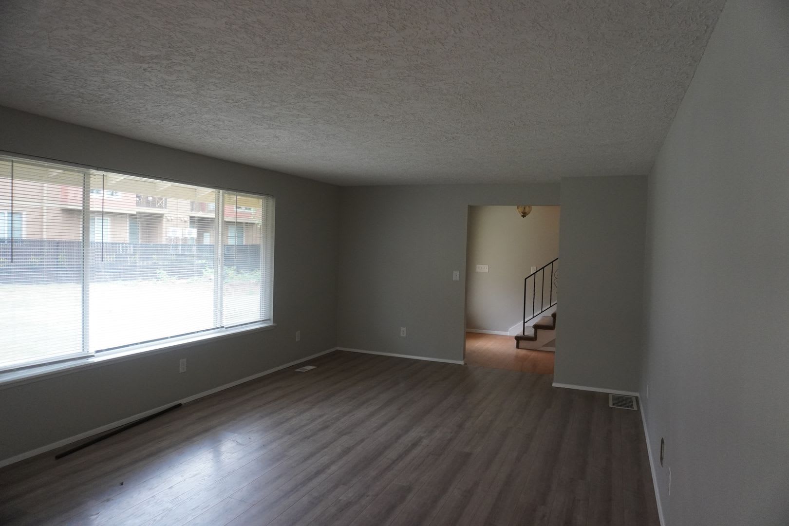 Ridgefield Home for Lease on Spacious Lot – photo 3