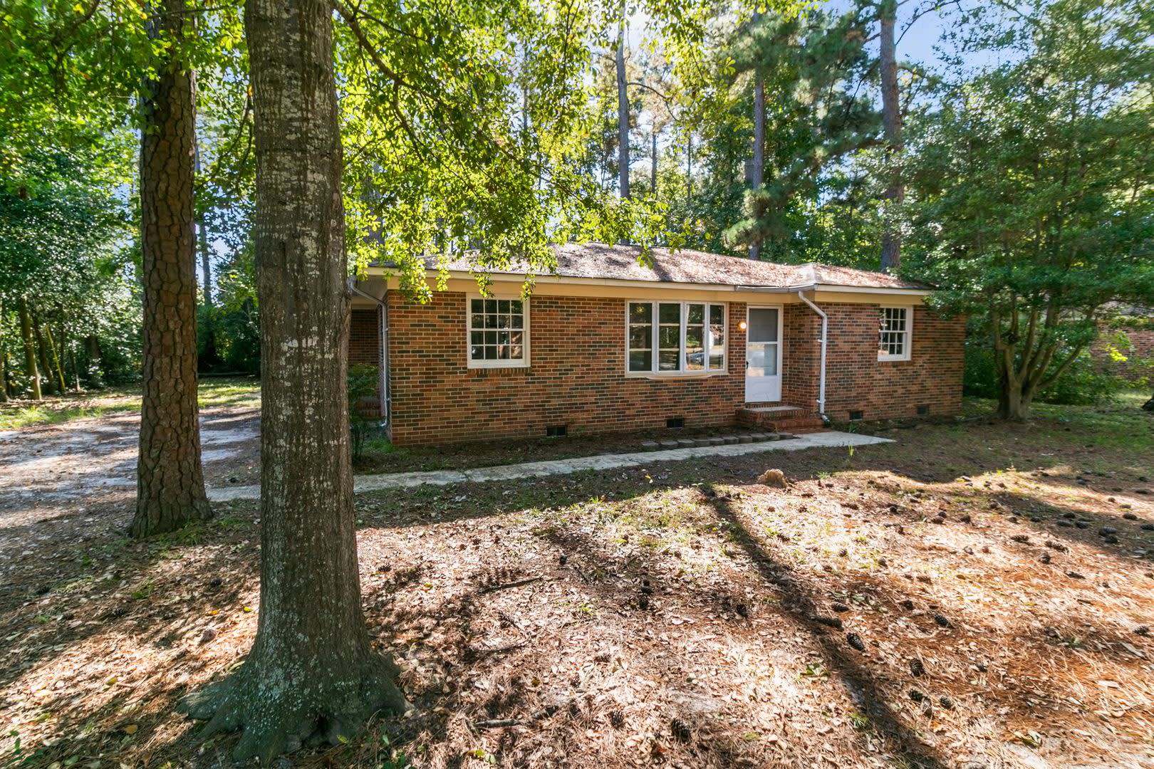 Brick Ranch Primary No Carpet – photo 3