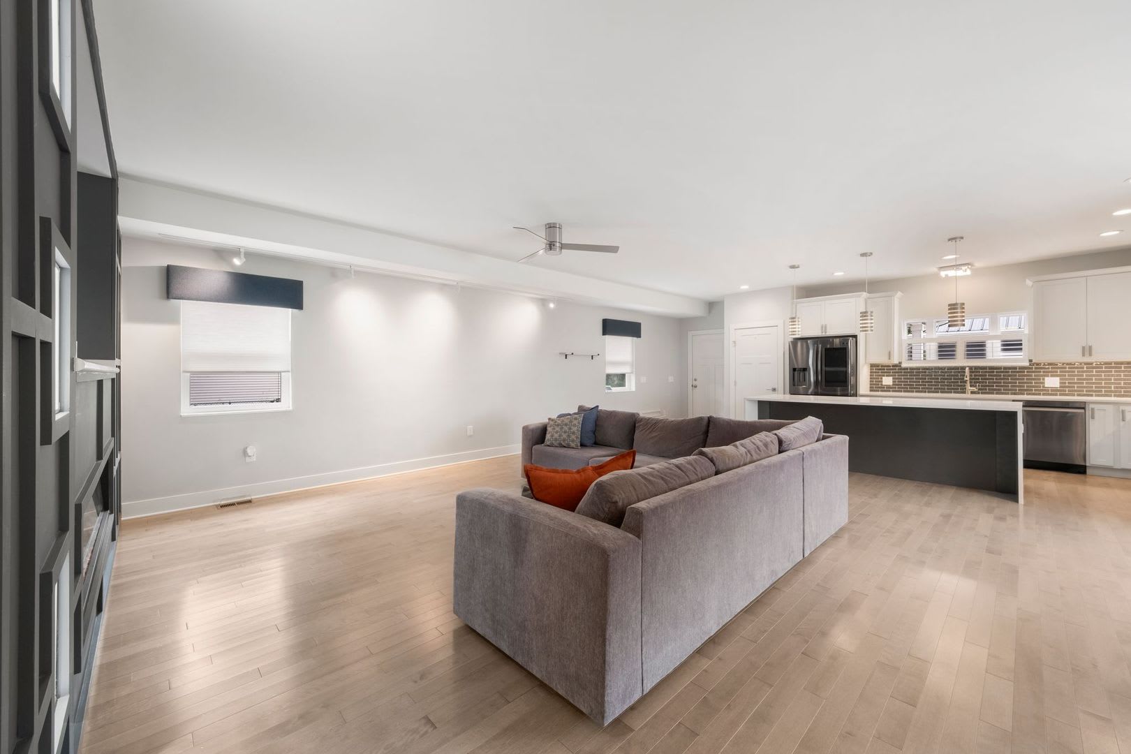 Modern and Spacious: 4 Bedroom / 3 Bathroom House for Rent – photo 5