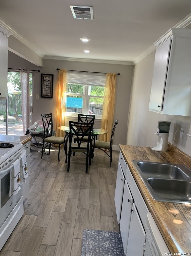 3614 RIDGE DAWN ST – photo 2