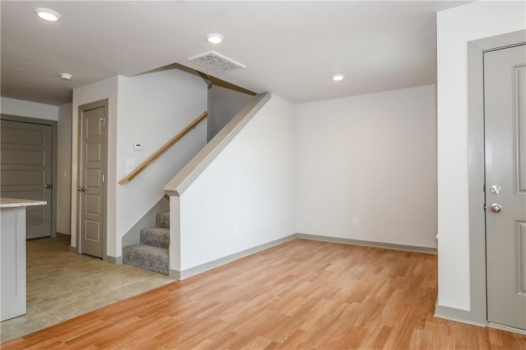 3428 Vel Mews – photo 3