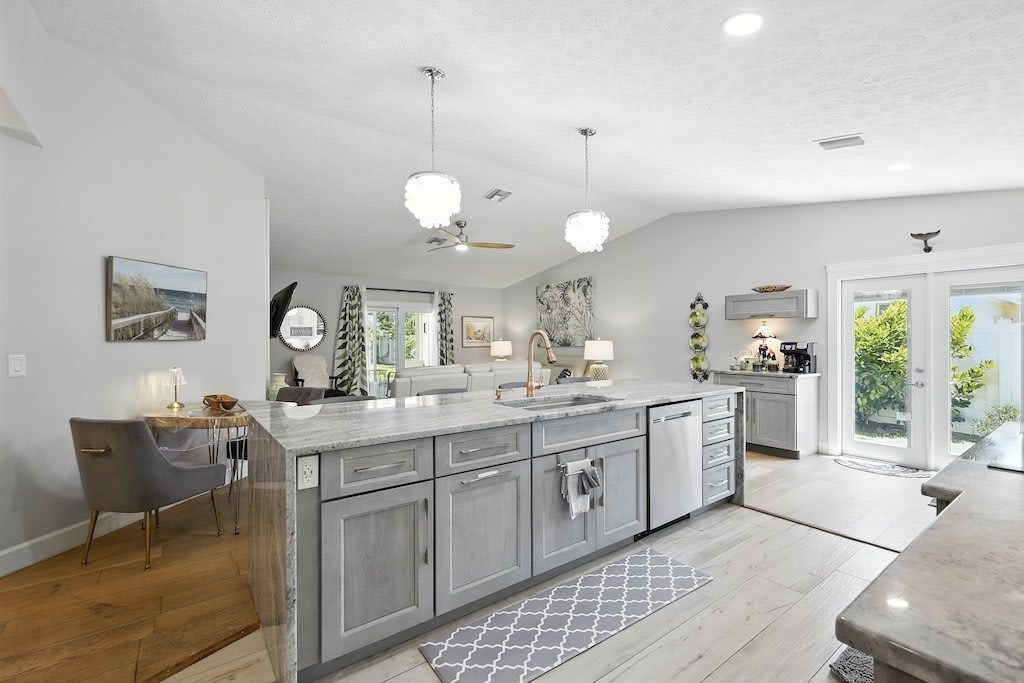 725 Acacia Road – photo 4