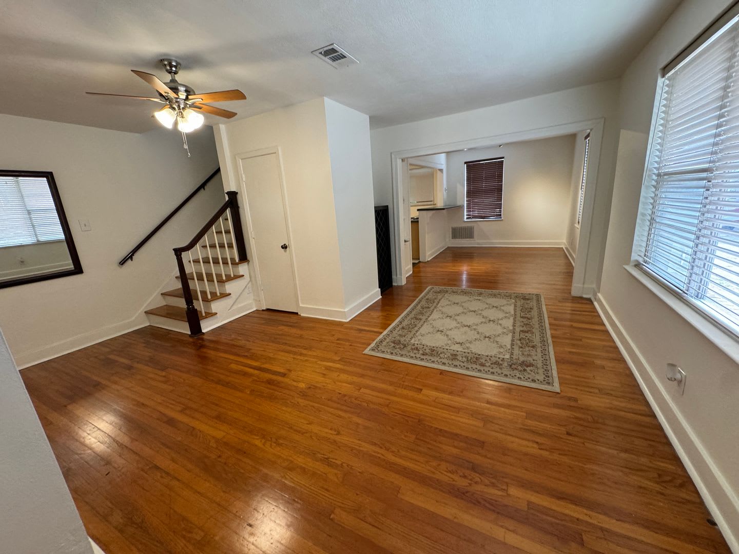 Available Now! The Villa Condo 3 BR Must See – photo 3