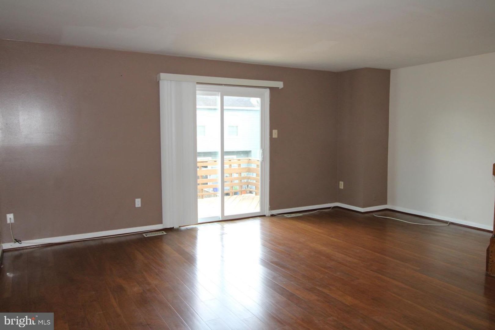 Welcome to this move-in-ready townhouse in the Brandermill community. – photo 4