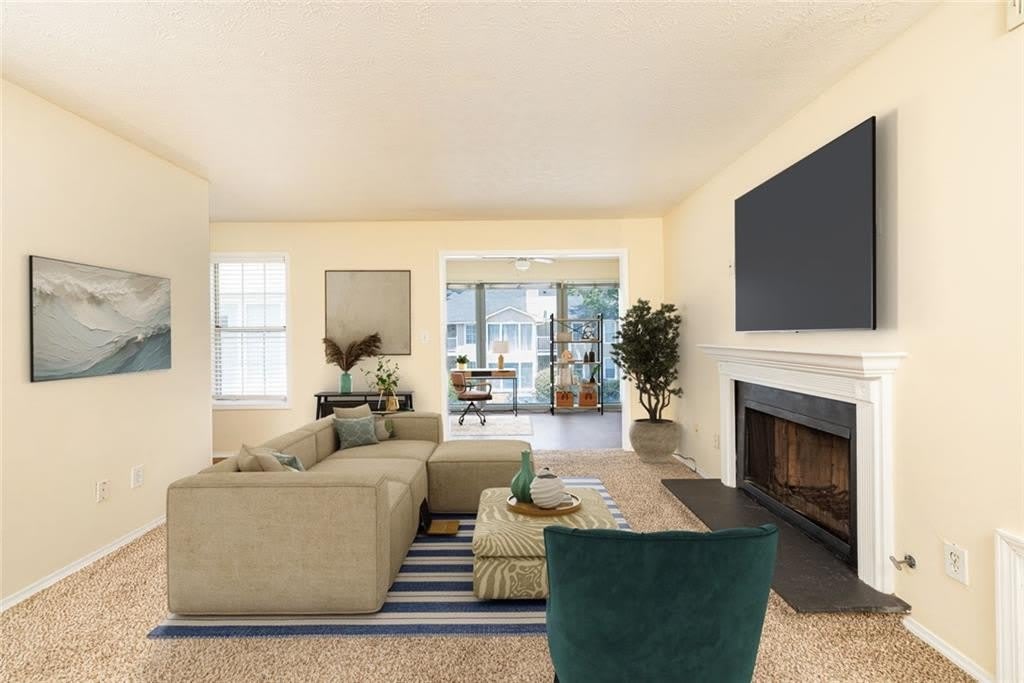 910 Augusta Drive SE – photo 1