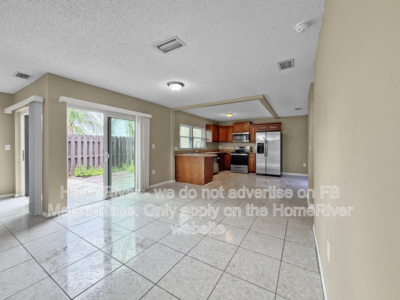404 Hunter Cir – photo 1
