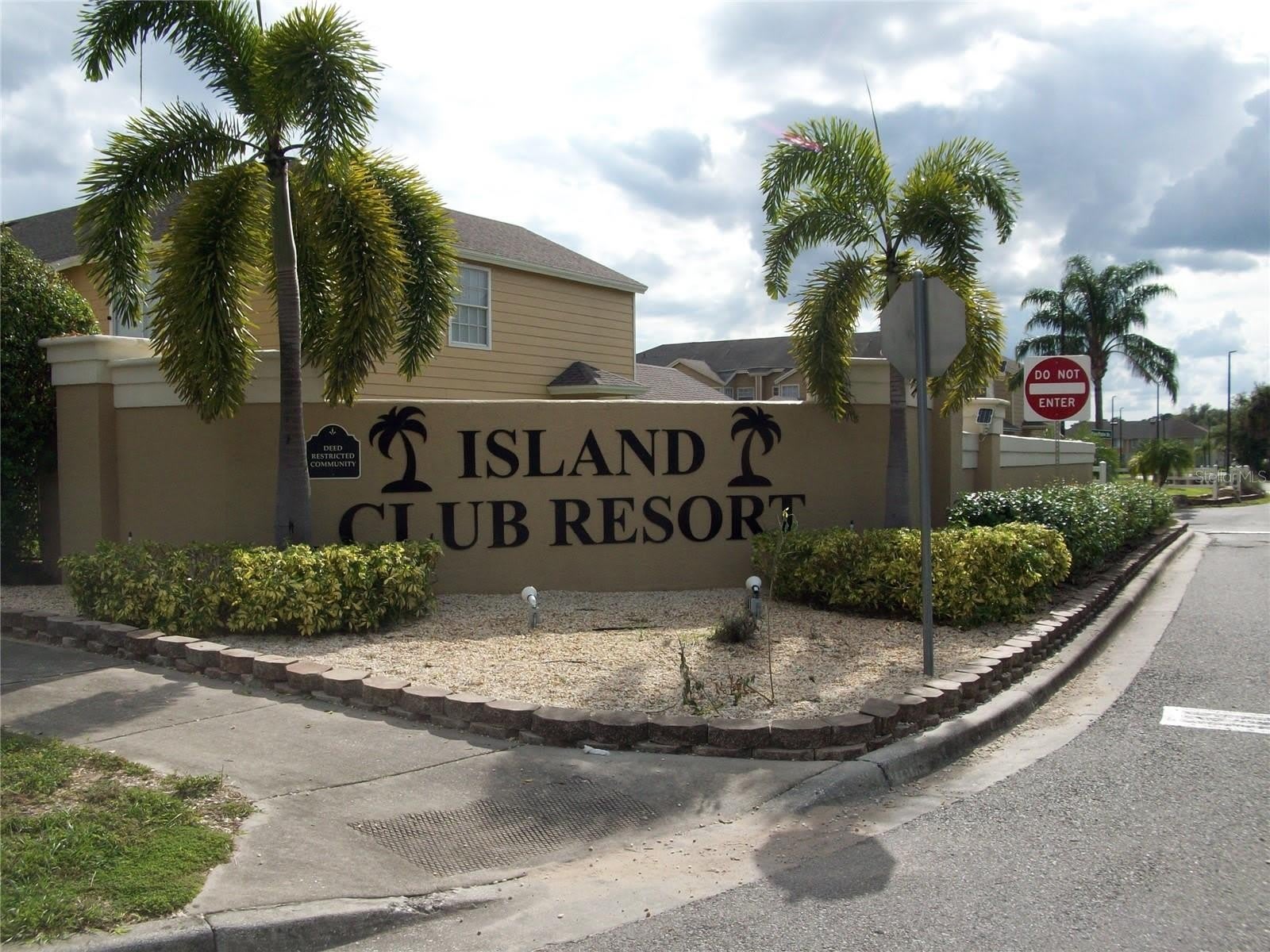 511 COCONUT PALM Way – photo 2