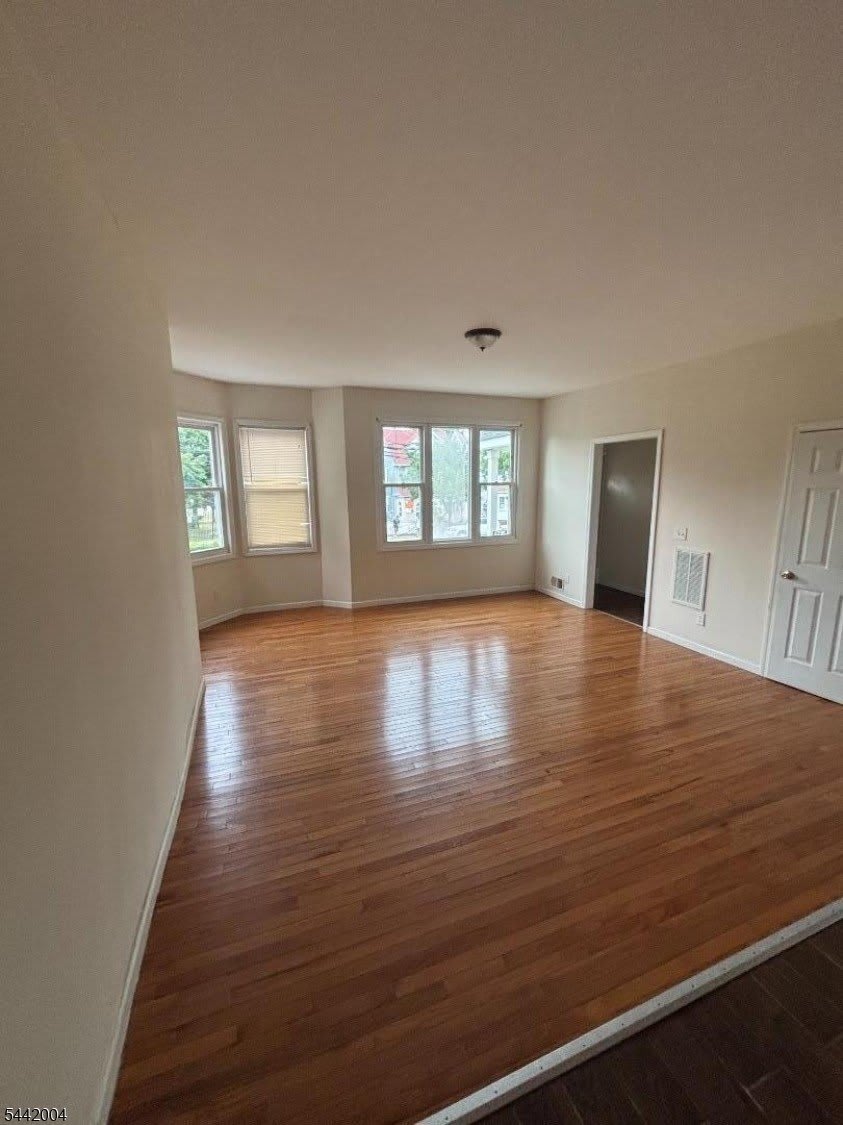 120 Orange Ave – photo 2