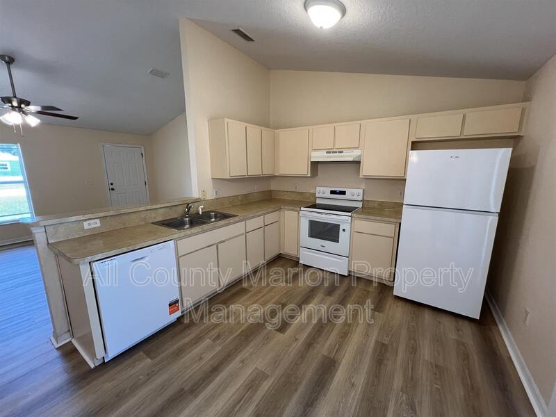 520 Marion Oaks Ln – photo 4