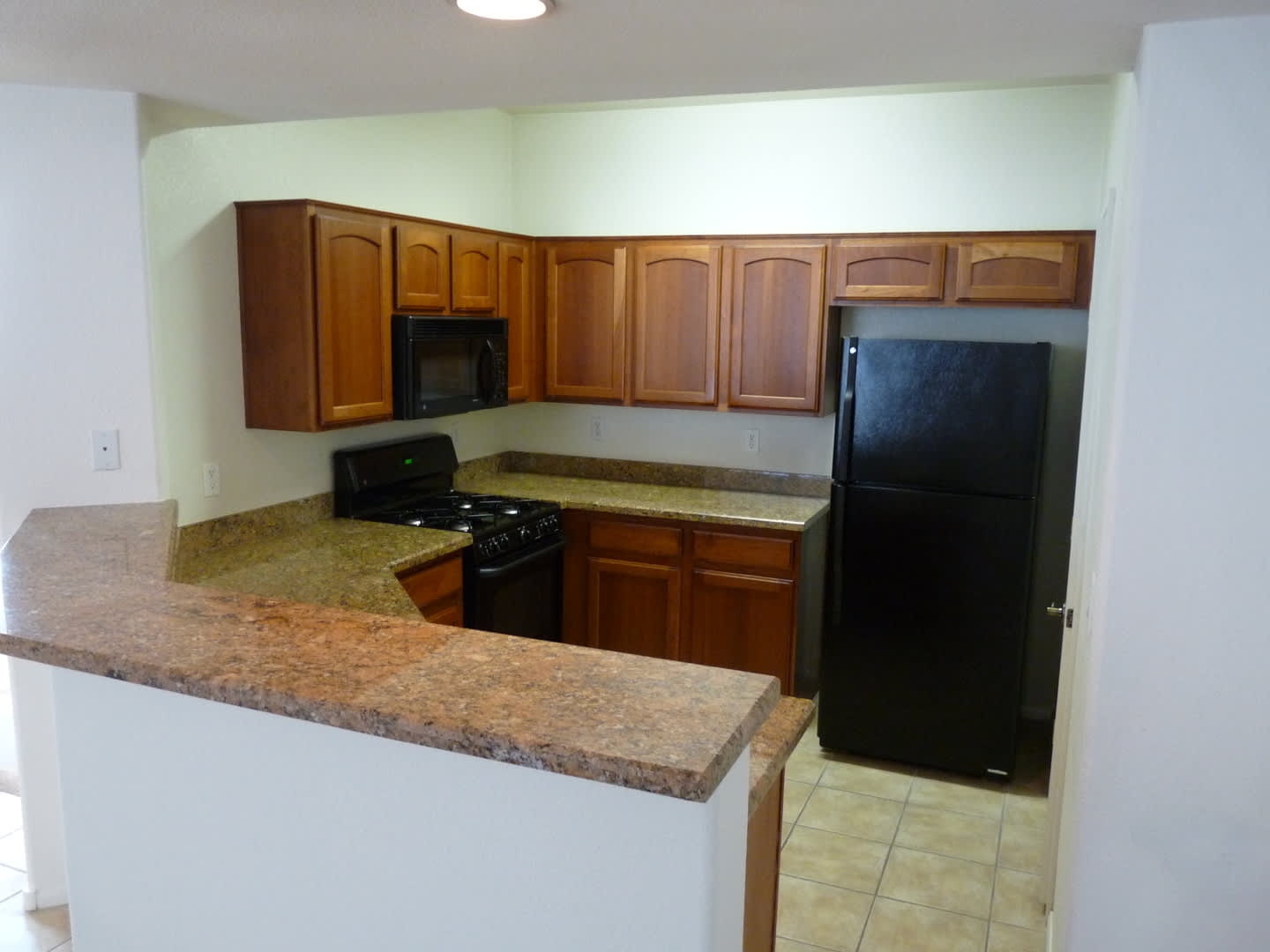 GATED 2 BEDROOM, 2 BATH CONDO IN JASMINE RANCH COMMUNITY – photo 5