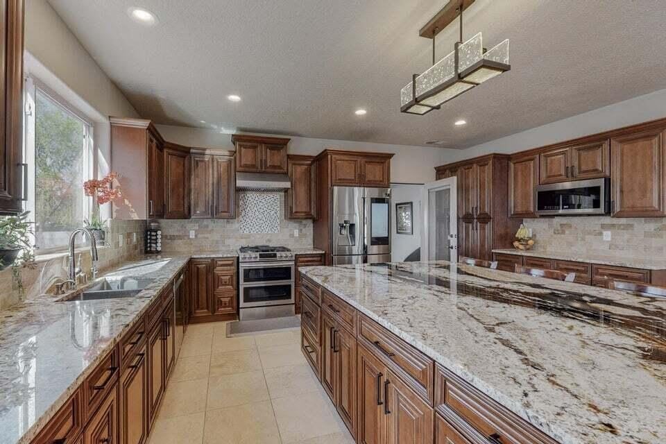 8804 Vallejo Place NE – photo 5
