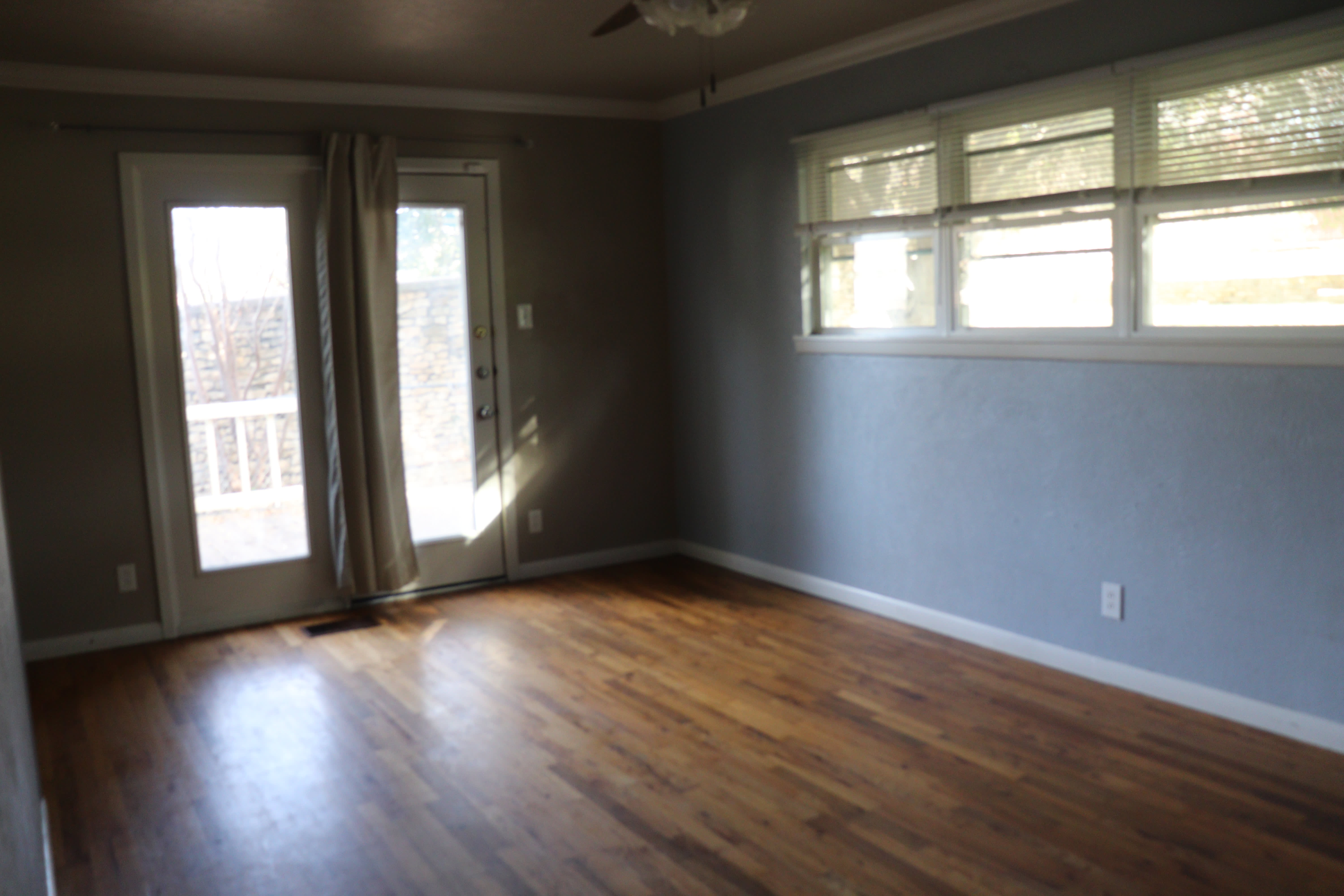 810 Oakhill Drive – photo 1