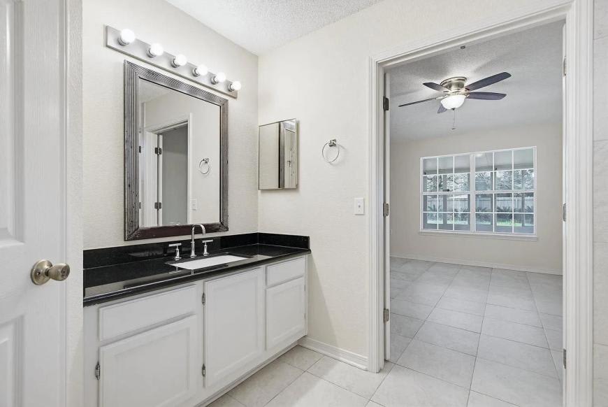 1613 Governors Dr. – photo 4