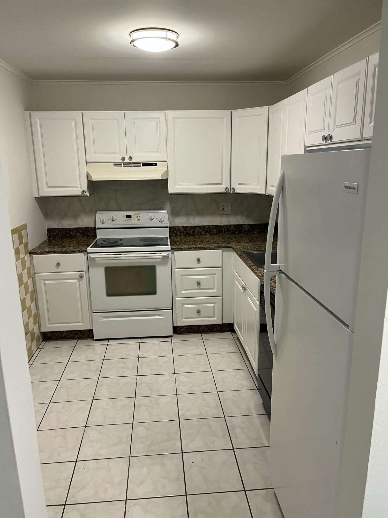 4304 NW 9th Avenue – photo 2