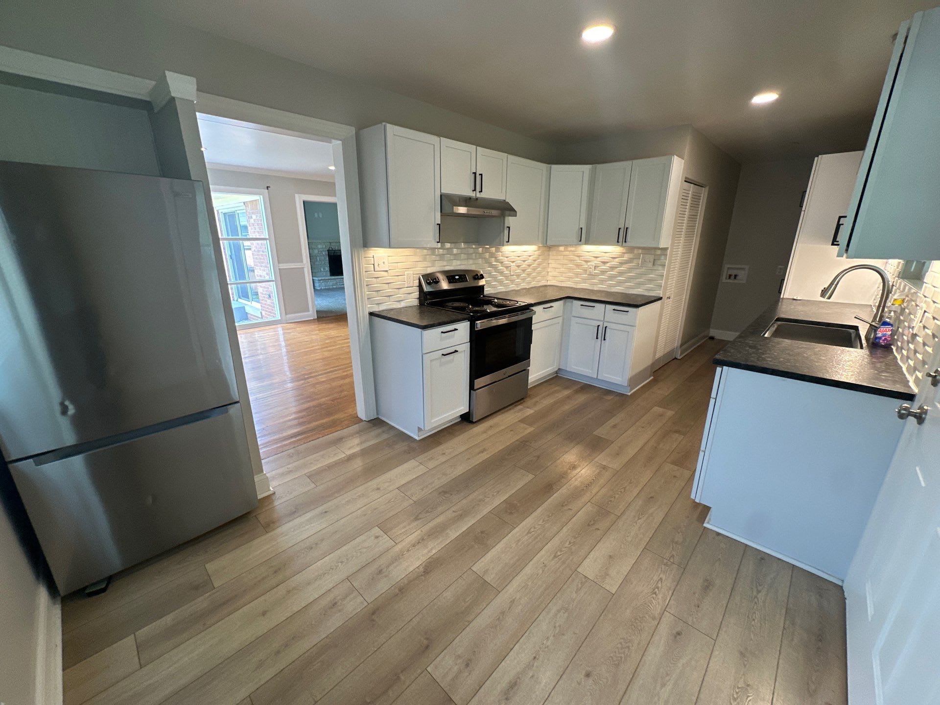 1370 Farley Drive – photo 1