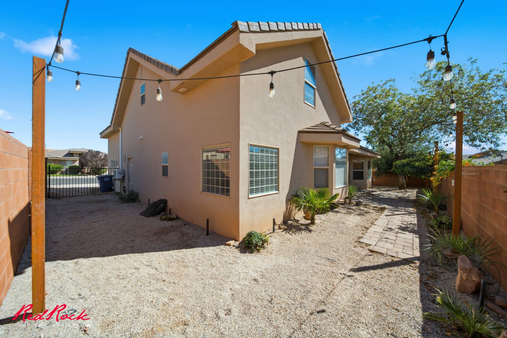 Pet Friendly 4 Bedroom Home! – photo 5