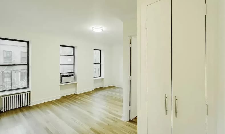 320 E 58th St – photo 3