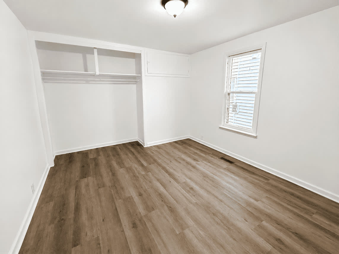 2852 Warsaw St – photo 5