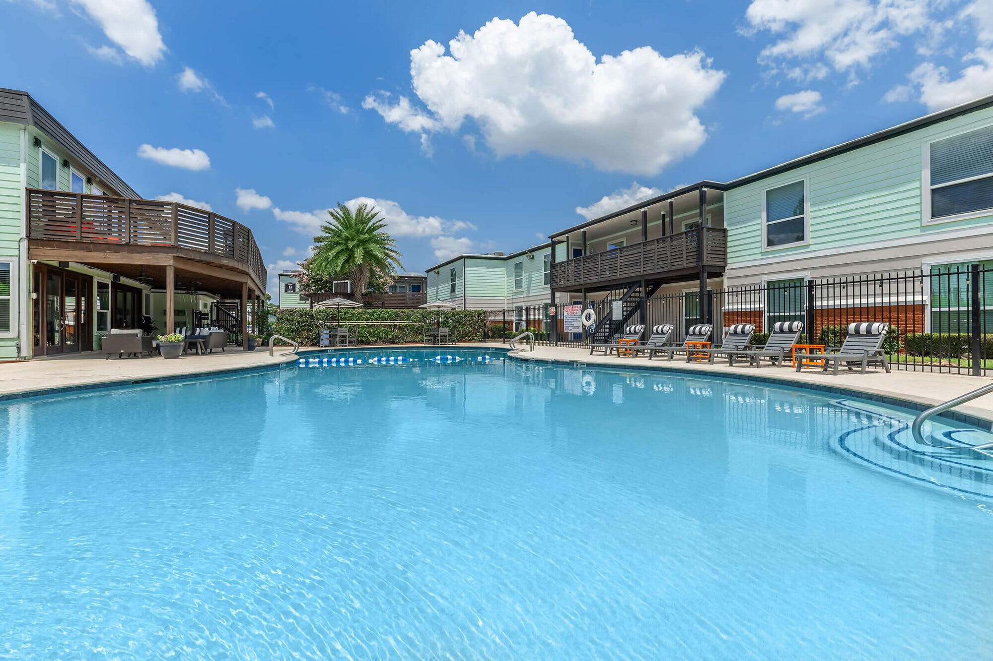 Montabella At Oak Forest Apartments – photo 2