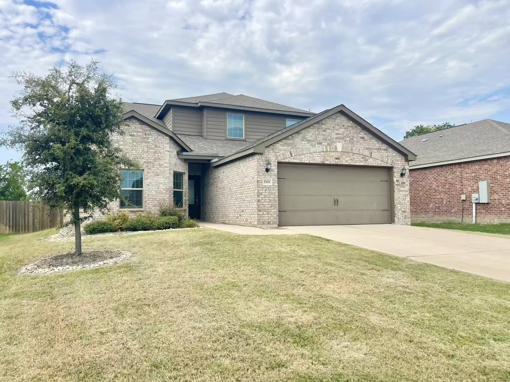 1702 Sandalwood Way – photo 2