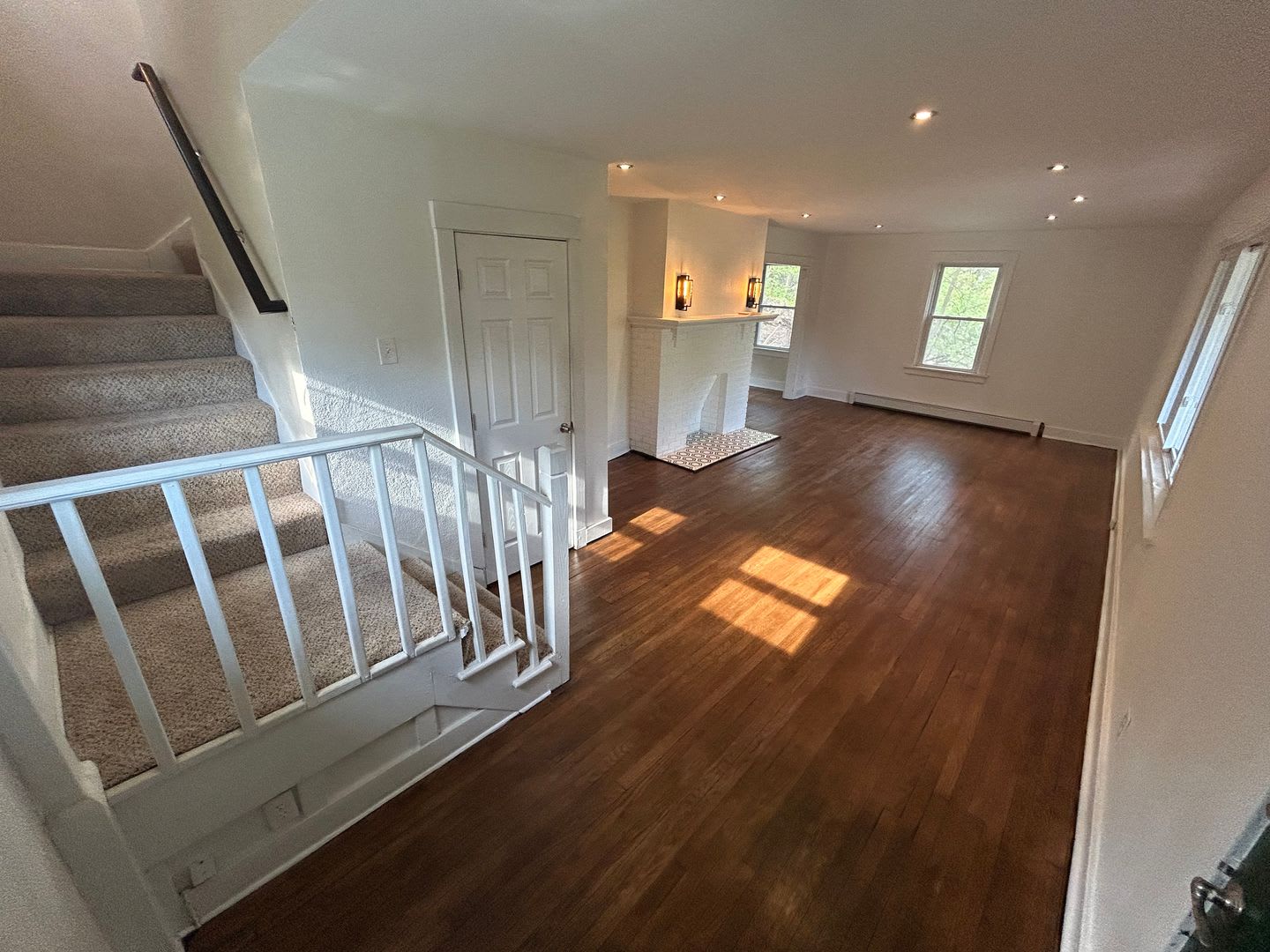 Private 3 Bedroom Home In East Hills – photo 4