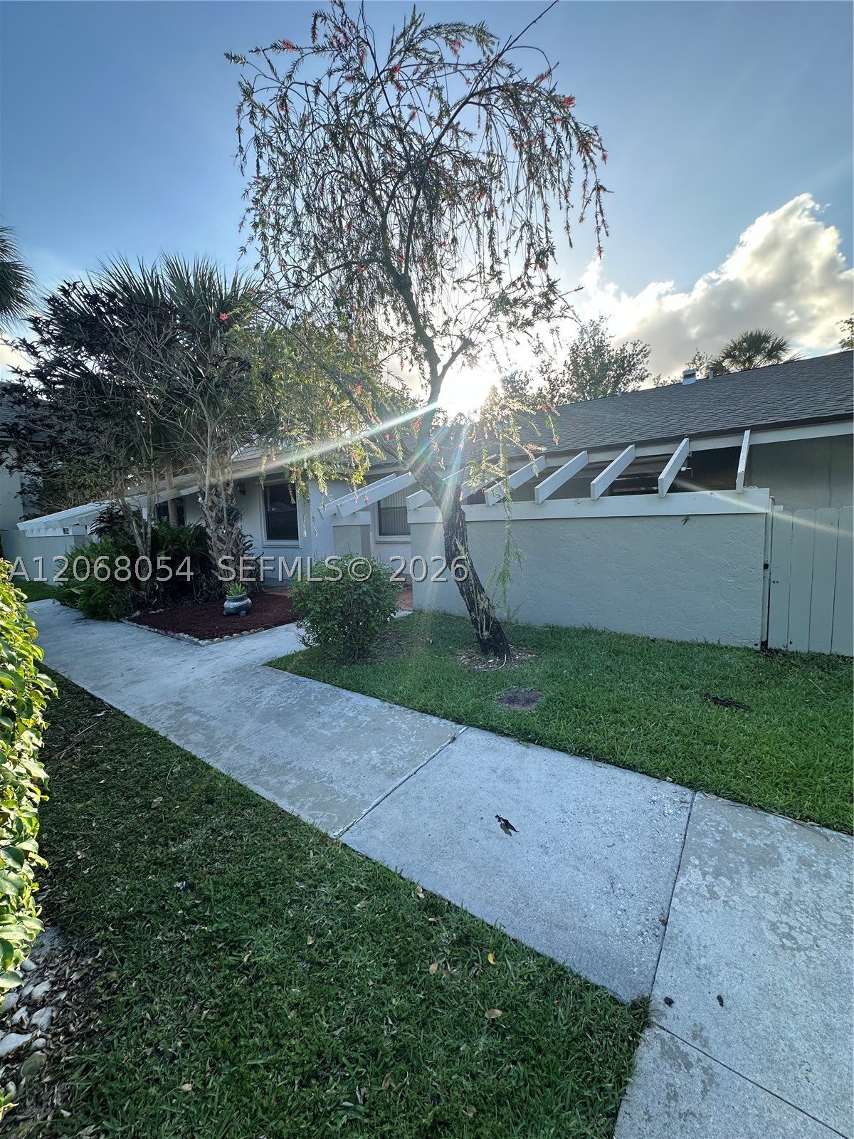 2902 SW 21st Ter – photo 3