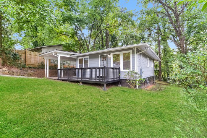 2023 Akron Drive Southeast – photo 1