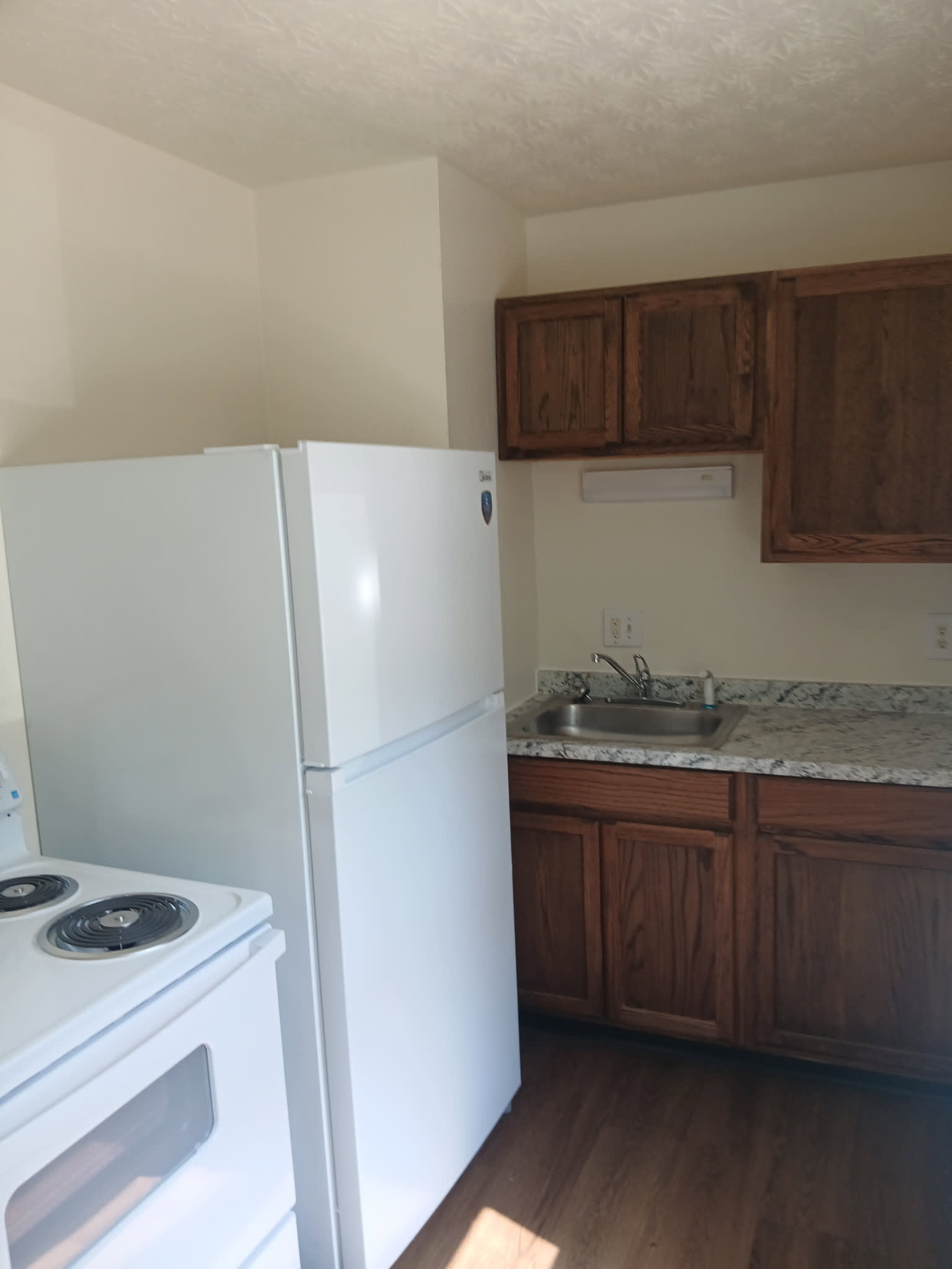 4760 Gray Rd – photo 3