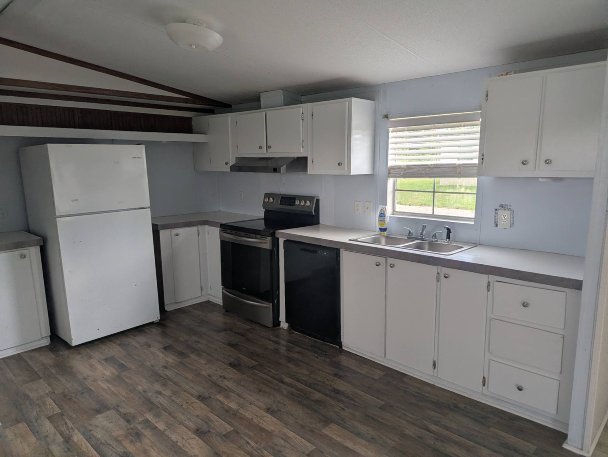 437 Everest RoadLot 5 – photo 2