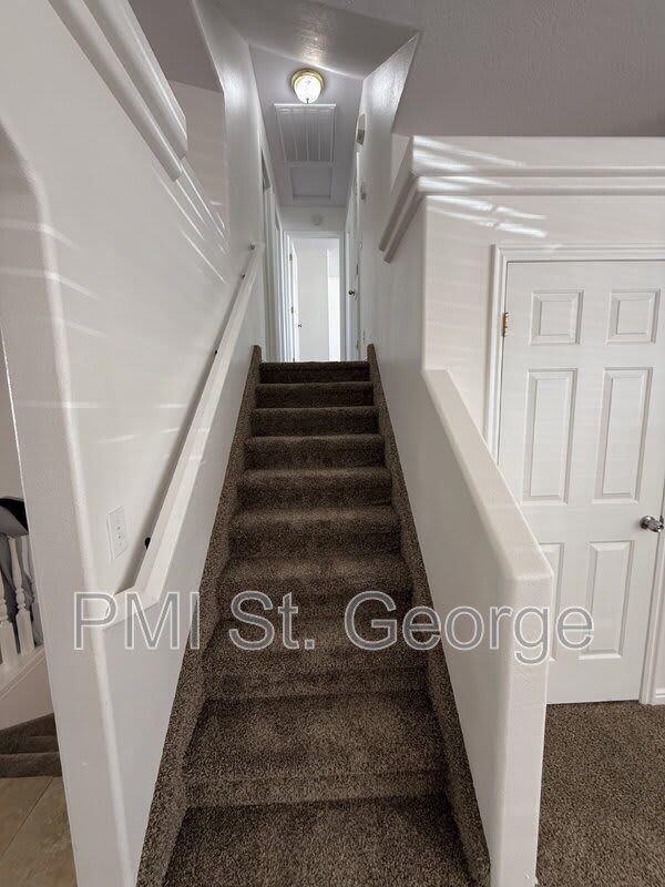 1947 East 40 South Circle – photo 4