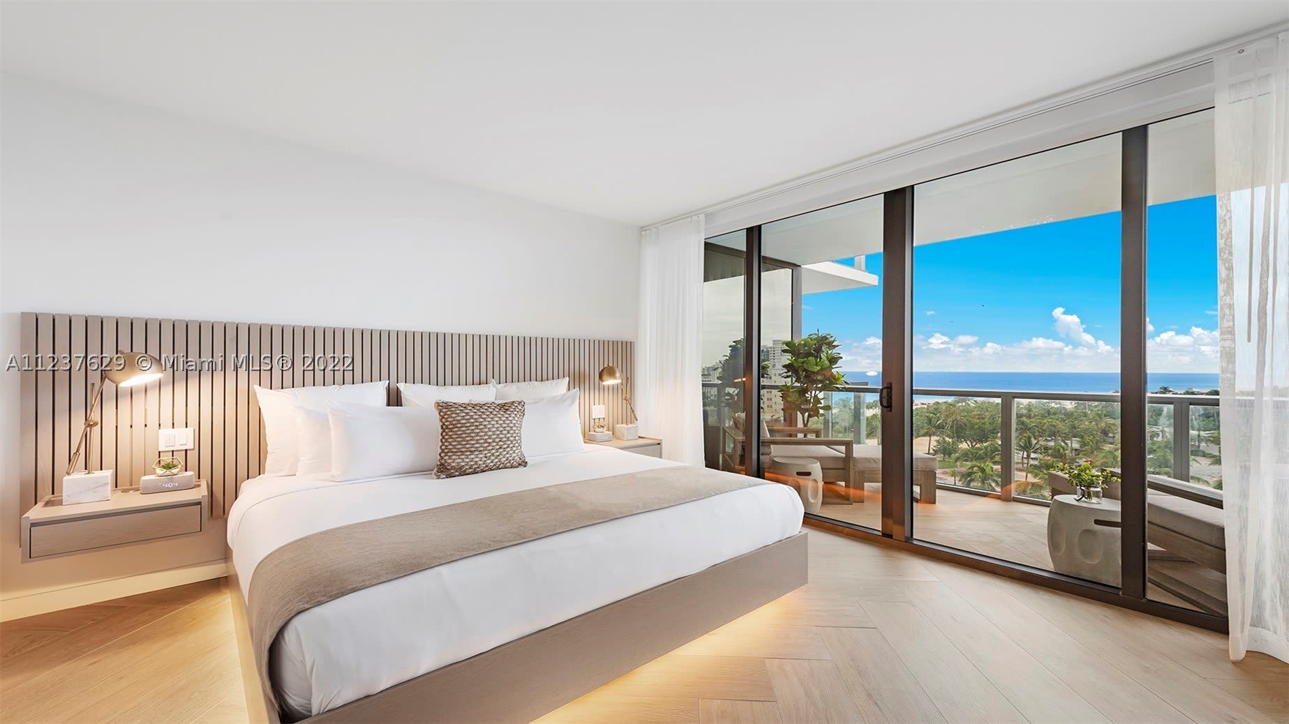 2201 Collins Ave – photo 3