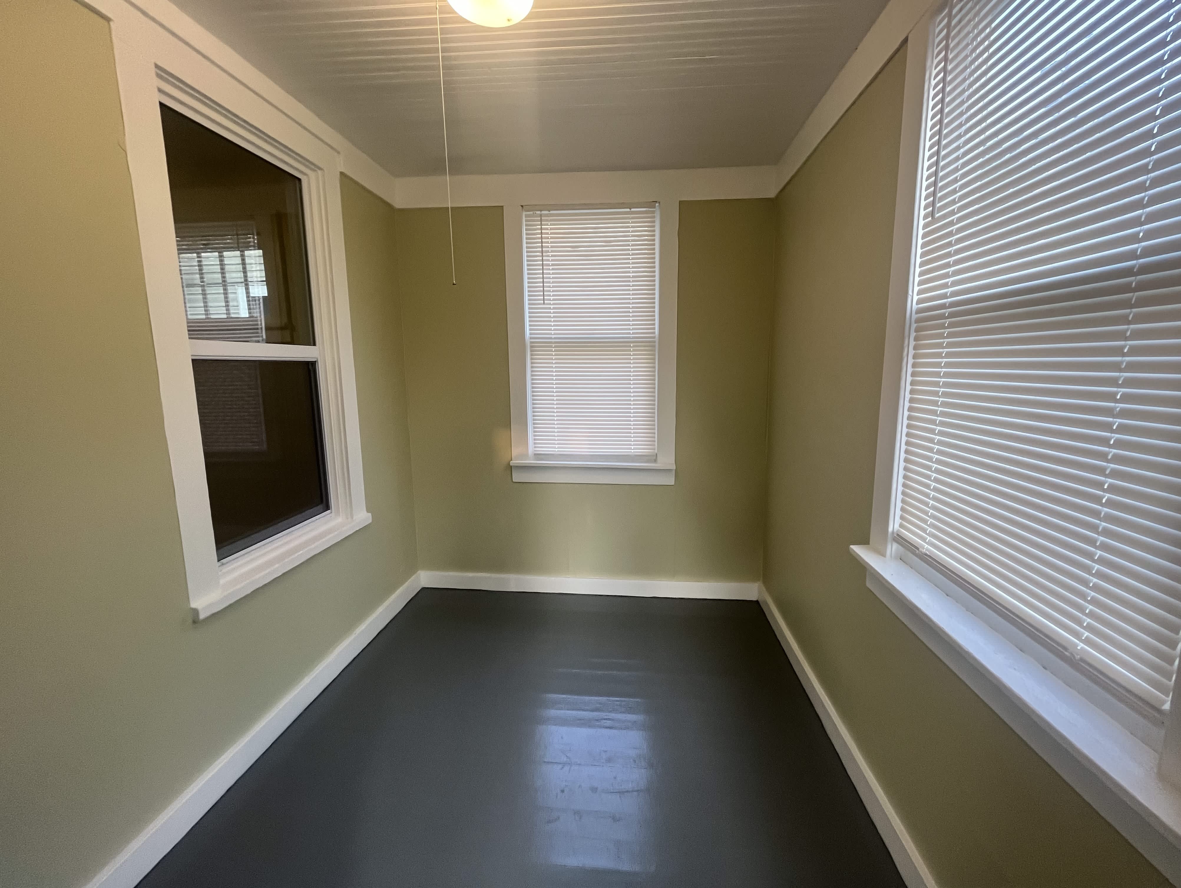 925 Windsor Ave – photo 3