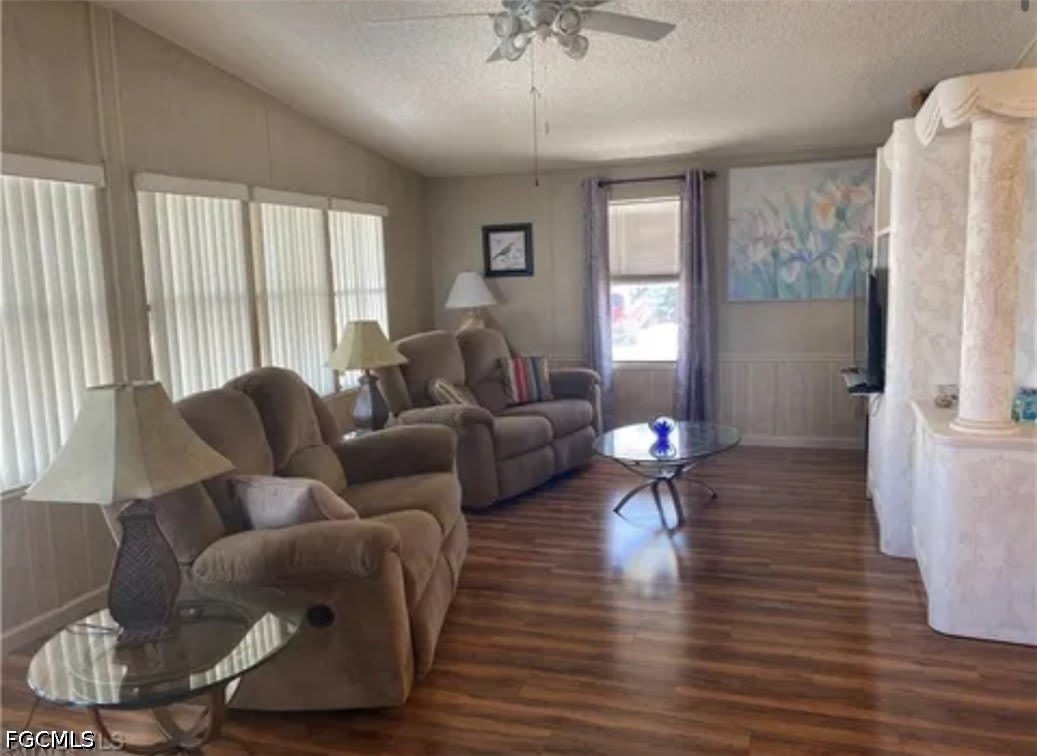 571 Sunrise Lane – photo 3