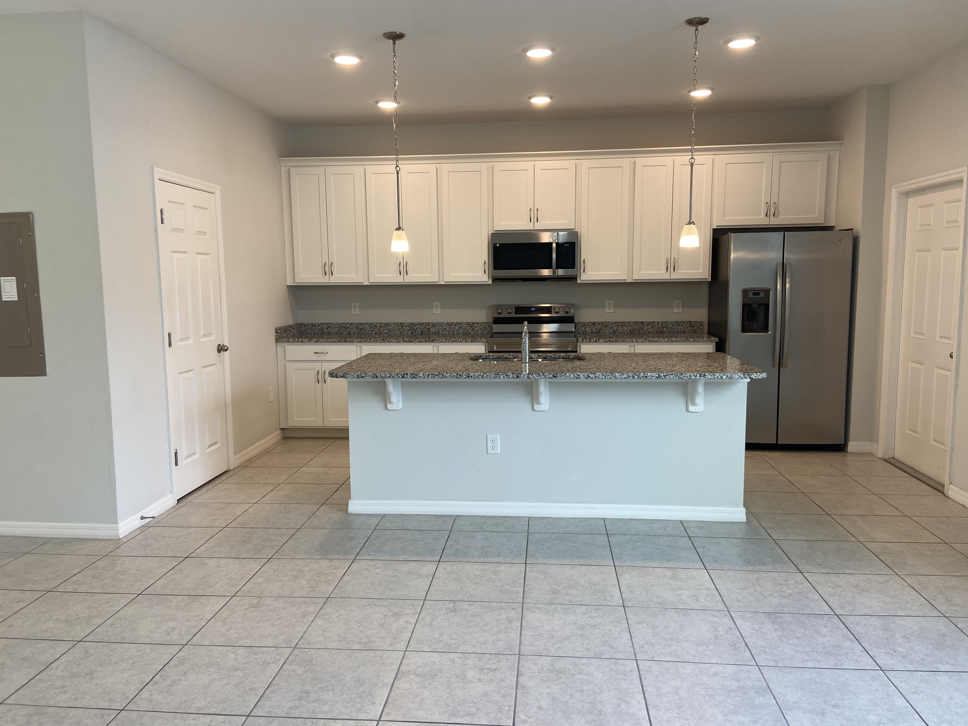 5029 Avalon Park Blvd – photo 4