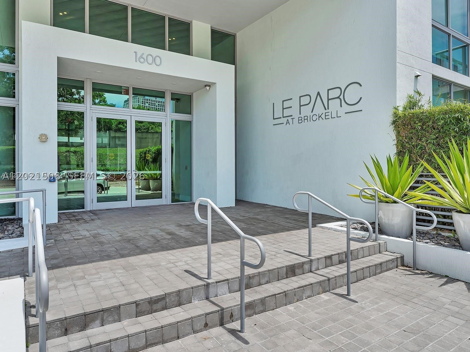 1600 SW 1 AVE – photo 2