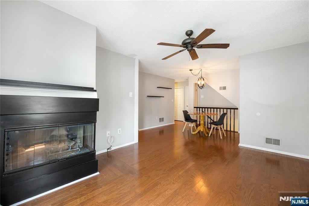 1123 Hyde Park Court – photo 5